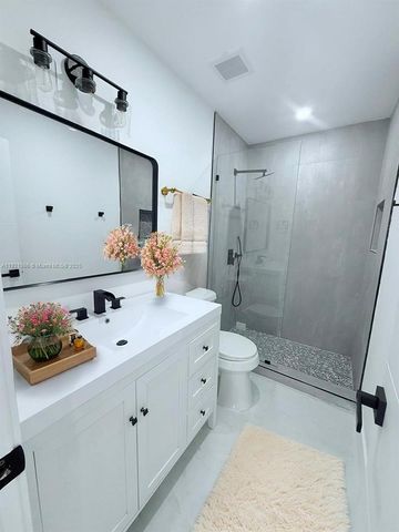 4240 SW 27th St 2, West Park, FL 33023