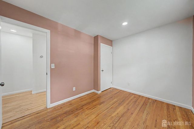 41 Montclair Avenue, Edison, NJ 08820