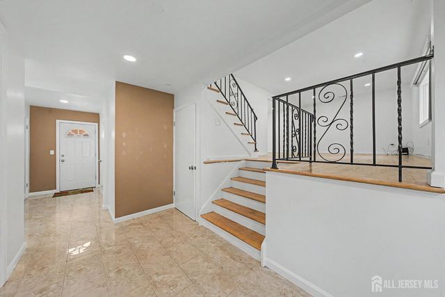 41 Montclair Avenue, Edison, NJ 08820