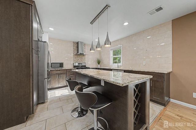 41 Montclair Avenue, Edison, NJ 08820