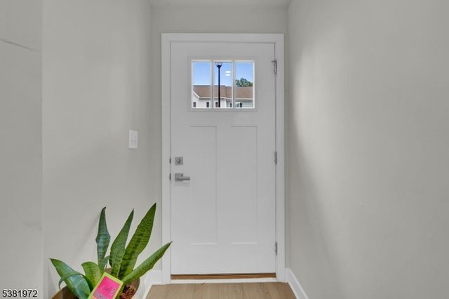 20 Peckwell St, Mount Olive Twp., NJ 07828