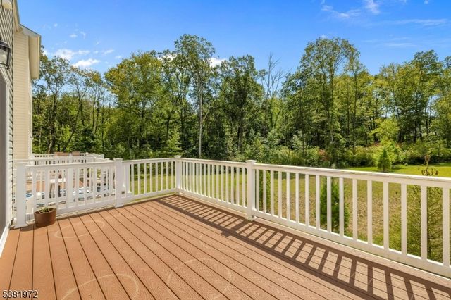 20 Peckwell St, Mount Olive Twp., NJ 07828