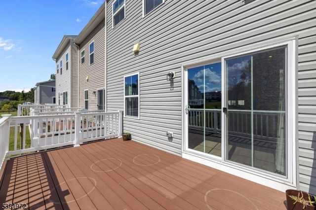 20 Peckwell St, Mount Olive Twp., NJ 07828