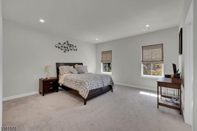 20 Peckwell St, Mount Olive Twp., NJ 07828