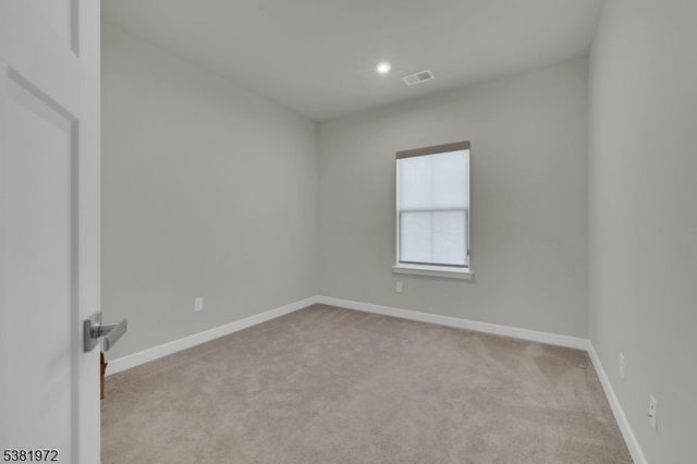 20 Peckwell St, Mount Olive Twp., NJ 07828