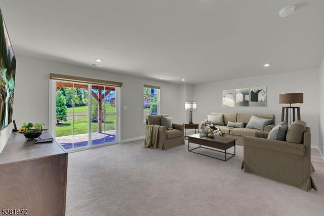 20 Peckwell St, Mount Olive Twp., NJ 07828