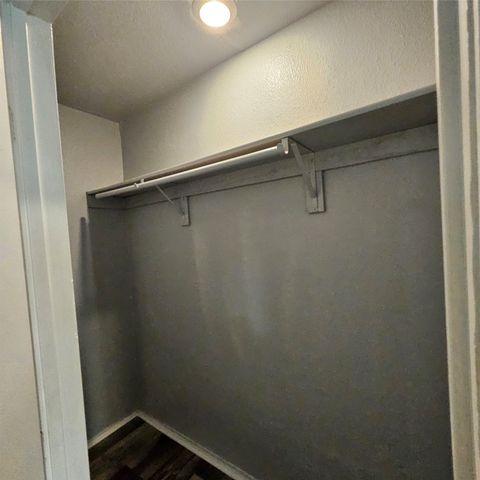 2826 Alaska Avenue, Dallas, TX 75216