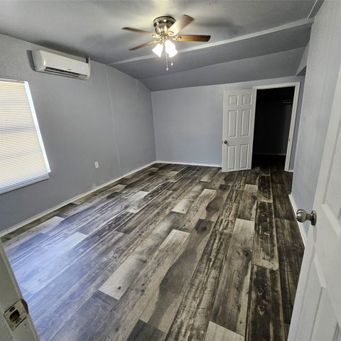 2826 Alaska Avenue, Dallas, TX 75216