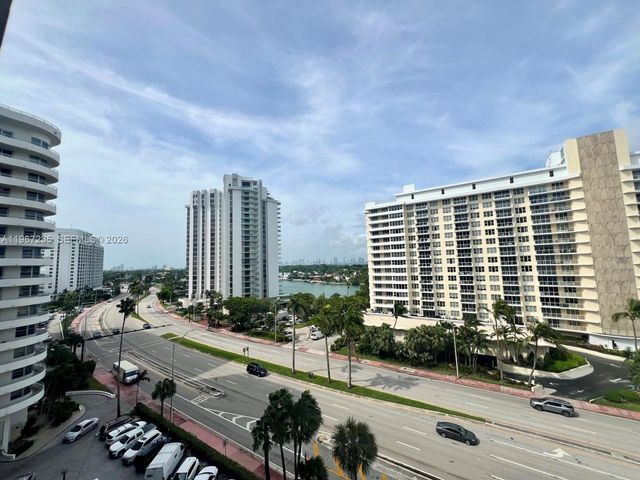 5555 Collins Ave 9Y, Miami Beach, FL 33140