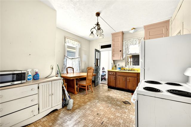 408 15th St, New Brighton, PA 15066