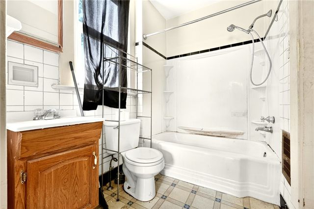 408 15th St, New Brighton, PA 15066