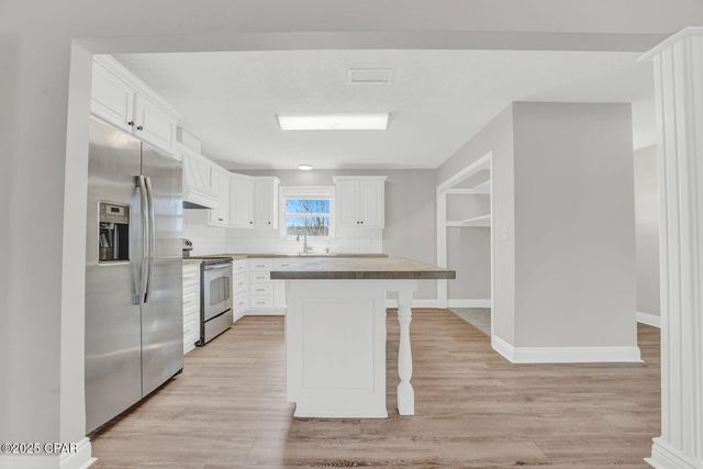 1851 Airport Circle, Panama City, FL 32405