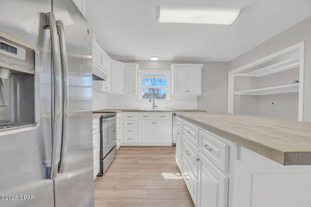 1851 Airport Circle, Panama City, FL 32405