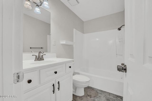 1851 Airport Circle, Panama City, FL 32405