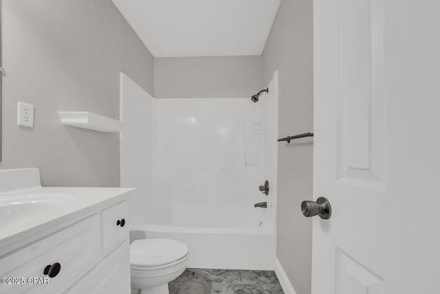 1851 Airport Circle, Panama City, FL 32405