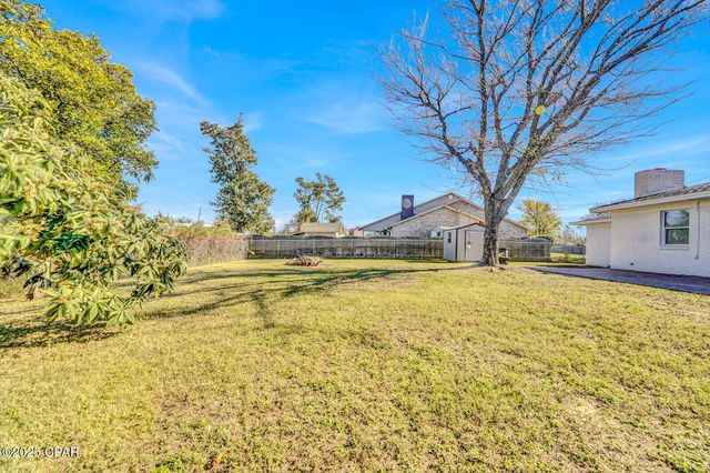 1851 Airport Circle, Panama City, FL 32405