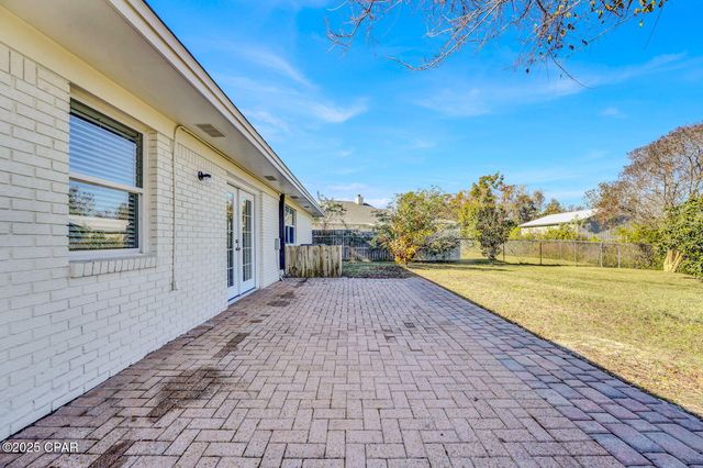 1851 Airport Circle, Panama City, FL 32405