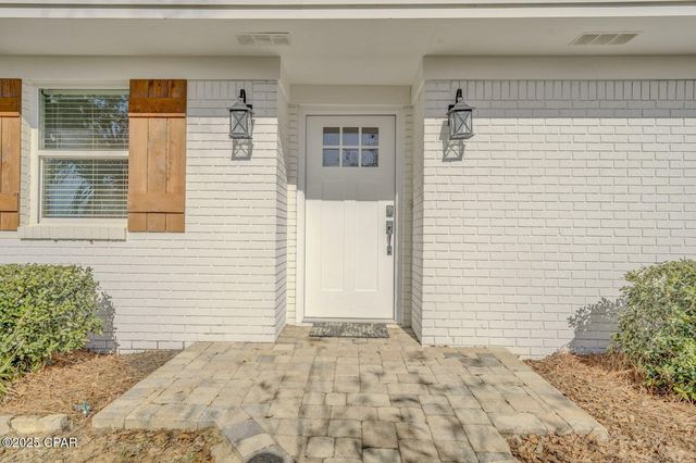 1851 Airport Circle, Panama City, FL 32405