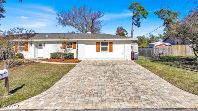 1851 Airport Circle, Panama City, FL 32405