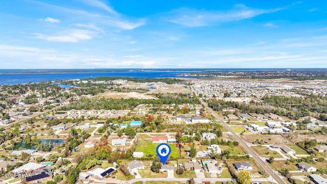 1851 Airport Circle, Panama City, FL 32405