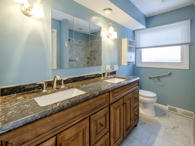 7525 Woodcrest Street, Portage City, MI 49024