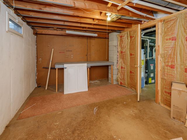 7525 Woodcrest Street, Portage City, MI 49024