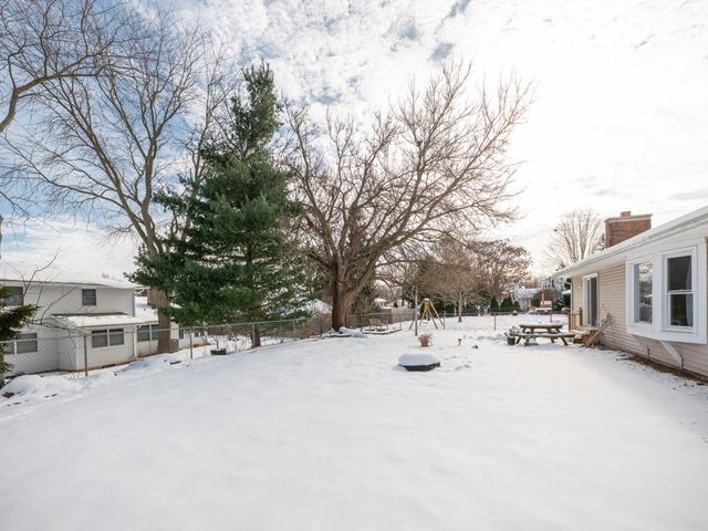 7525 Woodcrest Street, Portage City, MI 49024