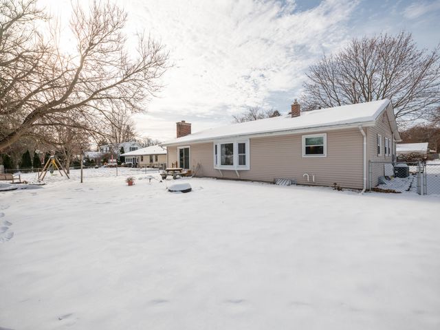 7525 Woodcrest Street, Portage City, MI 49024