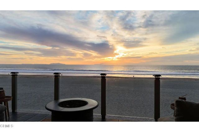 815 Mandalay Beach Road, Oxnard, CA 93035