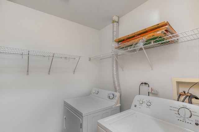 2255 Georgetown Circle, Aurora, IL 60503