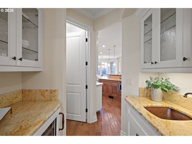 784 3RD St, Lake Oswego, OR 97034