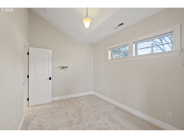 784 3RD St, Lake Oswego, OR 97034