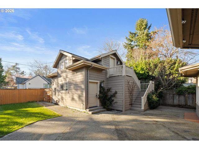 784 3RD St, Lake Oswego, OR 97034