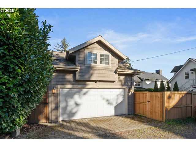 784 3RD St, Lake Oswego, OR 97034