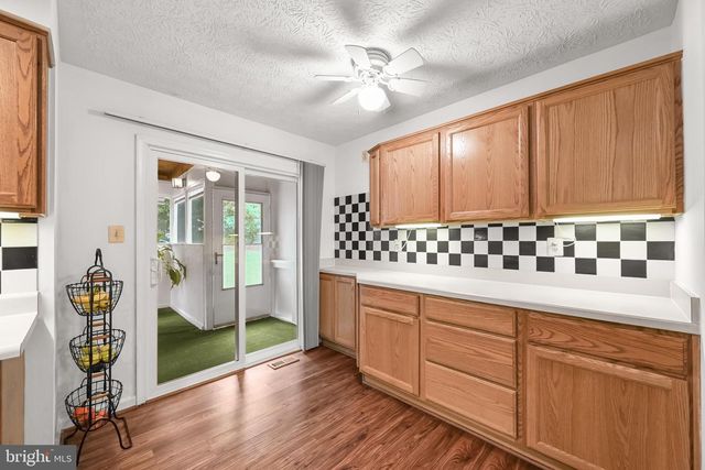 6584 HUNTSHIRE DR, Elkridge, MD 21075