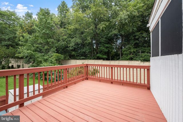 6584 HUNTSHIRE DR, Elkridge, MD 21075
