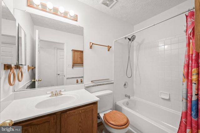 6584 HUNTSHIRE DR, Elkridge, MD 21075