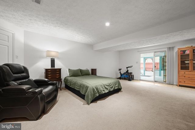 6584 HUNTSHIRE DR, Elkridge, MD 21075