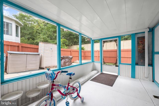 6584 HUNTSHIRE DR, Elkridge, MD 21075