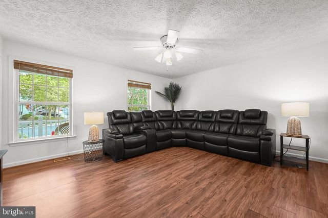 6584 HUNTSHIRE DR, Elkridge, MD 21075