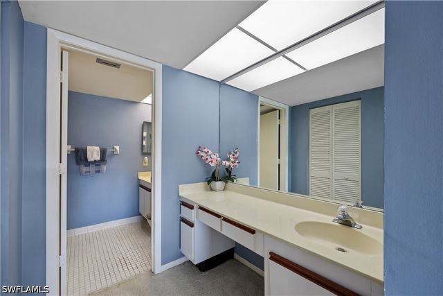 500 Misty Pines CIR 206, Naples, FL 34105