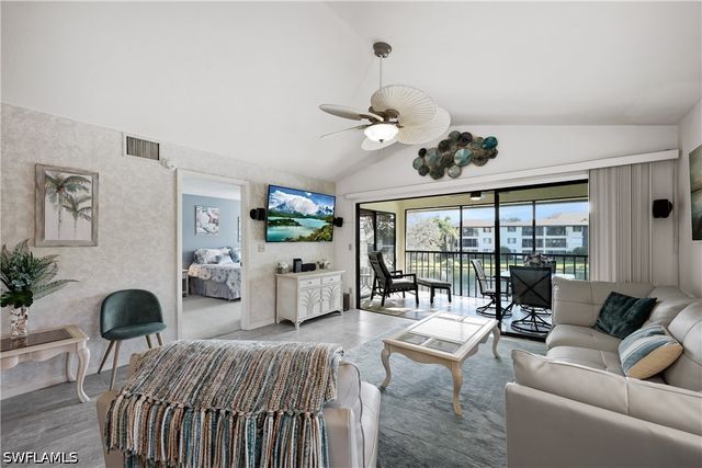 500 Misty Pines CIR 206, Naples, FL 34105