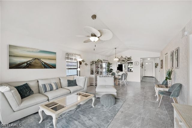 500 Misty Pines CIR 206, Naples, FL 34105
