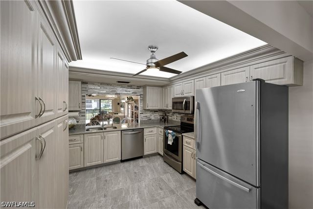 500 Misty Pines CIR 206, Naples, FL 34105