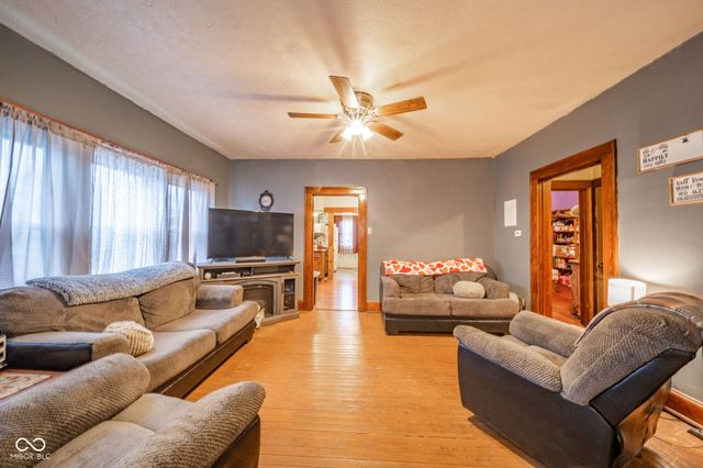 1425 S 19th Street, New Castle, IN 47362