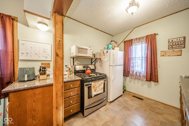 1425 S 19th Street, New Castle, IN 47362