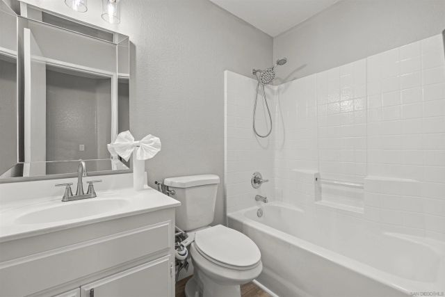 2525 Ash Street, Corona, CA 92881