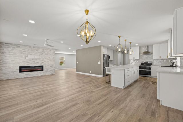 2525 Ash Street, Corona, CA 92881