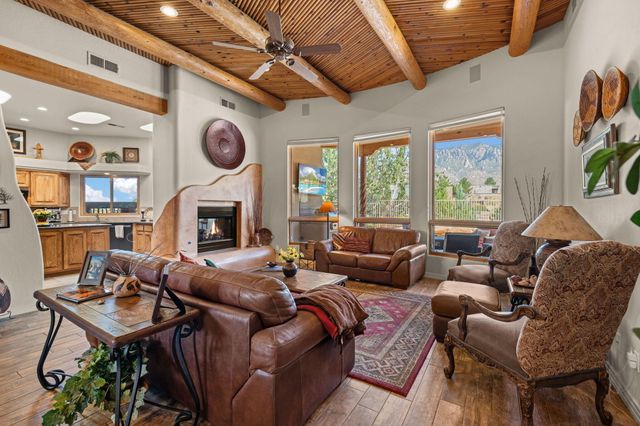 13723 Apache Plume Place NE, Albuquerque, NM 87111