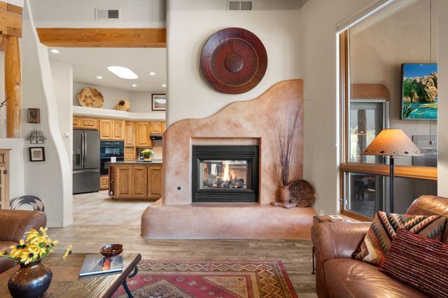 13723 Apache Plume Place NE, Albuquerque, NM 87111